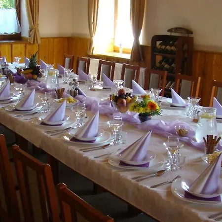 A Restaurace U Maryny